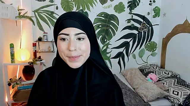 chaymae nah  online show from 10-10-25, 03:18