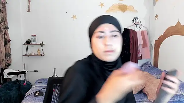 chaymae nah  online show from 09-21-25, 06:13