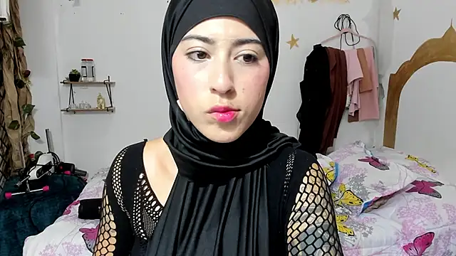 chaymae nah  online show from 09-24-25, 10:48