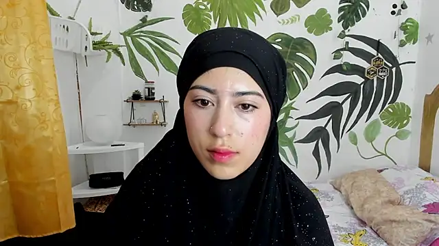 chaymae nah  online show from 10-24-25, 11:04