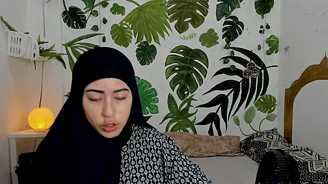 chaymae nah  online show from 10-11-25, 12:33