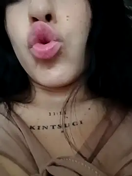 chaymae nah  online show from 09-27-25, 08:15