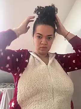 Snapshot of rafamarianoofc chatting on 03-07-25, 10:02 rafamarianoofc online show from 03-07-25, 10:02