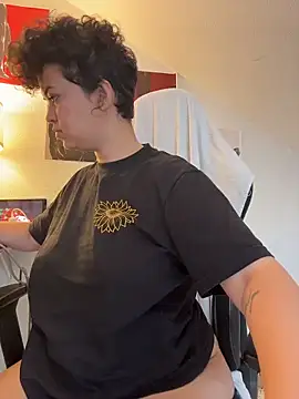 Snapshot of rafamarianoofc chatting on 11-01-25, 01:27 rafamarianoofc online show from 11-01-25, 01:27