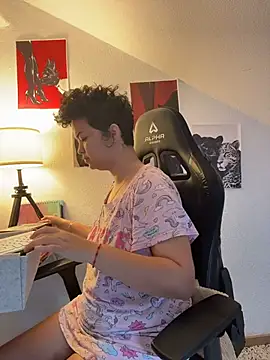 Snapshot of rafamarianoofc chatting on 10-18-25, 09:22 rafamarianoofc online show from 10-18-25, 09:22