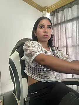 Snapshot of bella-black chatting on 06-03-26, 03:39 bella-black online show from 06-03-26, 03:39