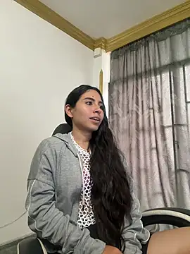 bella-black online show from 04-15-26, 01:59