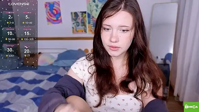 HanahCute online show from 11-14-25, 12:47