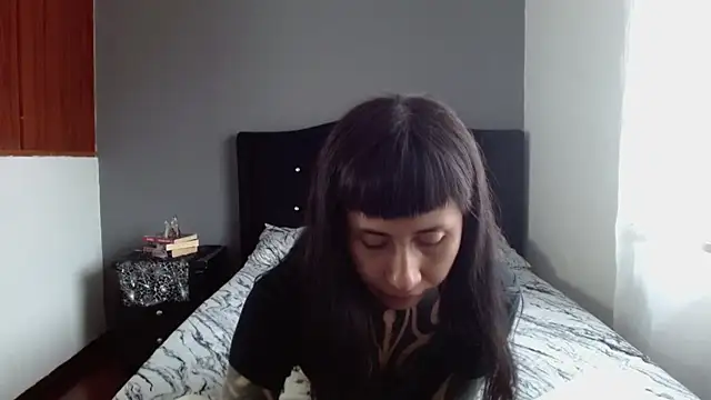 Emilia 1995 online show from 10-07-25, 06:42