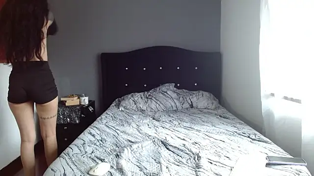 Emilia 1995 online show from 05-18-26, 08:02