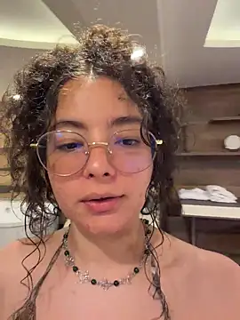 Snapshot of Antoniart_ chatting on 05-25-26, 02:55 Antoniart online show from 05-25-26, 02:55