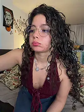Snapshot of Antoniart_ chatting on 05-10-26, 03:21 Antoniart online show from 05-10-26, 03:21