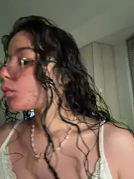 Snapshot of Antoniart_ chatting on 05-04-26, 03:10 Antoniart online show from 05-04-26, 03:10