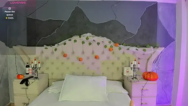 AmberGreyy  online show from 10-31-25, 05:31