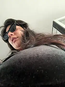 AmberGreyy  online show from 07-23-26, 07:54