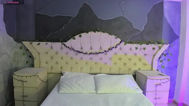 AmberGreyy  online show from 11-24-25, 05:35