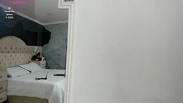 AmberGreyy  online show from 09-26-25, 06:15