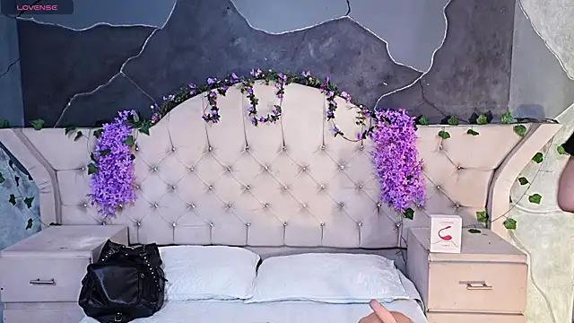 AmberGreyy  online show from 06-03-26, 07:18