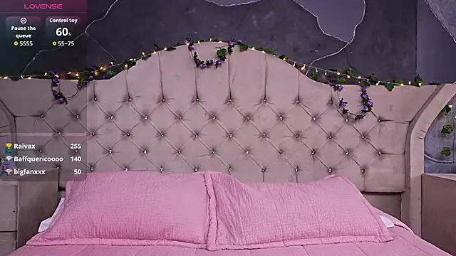 AmberGreyy  online show from 04-04-26, 02:34