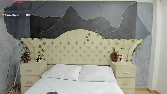 AmberGreyy  online show from 12-22-25, 06:08