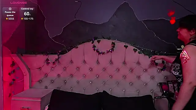 AmberGreyy  online show from 04-08-26, 05:14