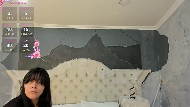 AmberGreyy  online show from 10-08-25, 05:13