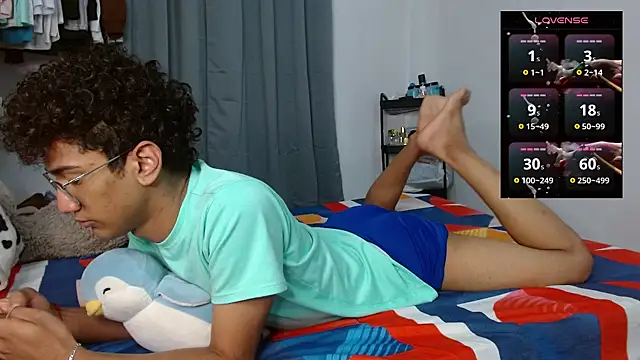 Snapshot of harrytwink18 chatting on 02-05-26, 09:27 harrytwink18 online show from 02-05-26, 09:27