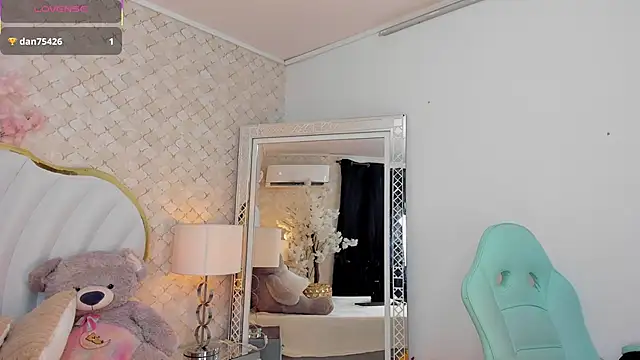 IsabellaBromsS online show from 10-02-25, 09:51