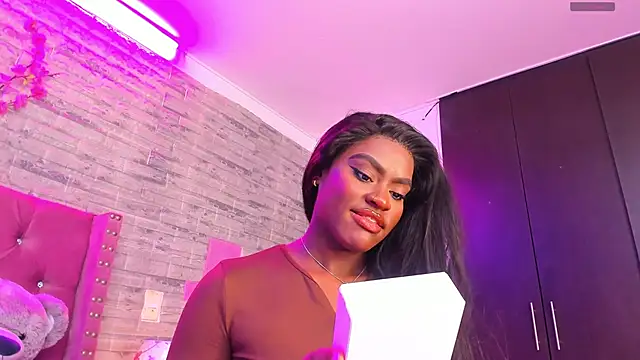 IsabellaBromsS online show from 02-08-25, 07:49