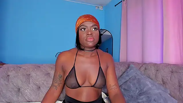 Snapshot of IsabellaBromsS chatting on 03-21-26, 12:31 IsabellaBromsS online show from 03-21-26, 12:31