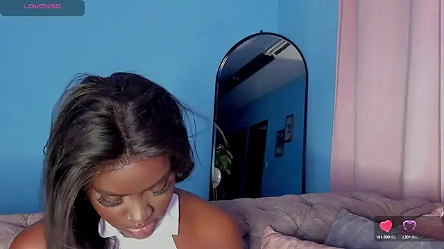 Snapshot of IsabellaBromsS chatting on 06-02-26, 11:27 IsabellaBromsS online show from 06-02-26, 11:27