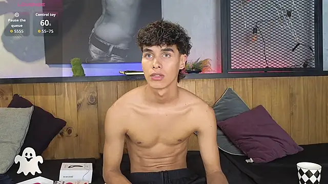 Snapshot of andrewortix chatting on 02-27-26, 04:45 andrewortix online show from 02-27-26, 04:45