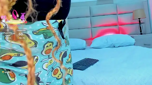 Snapshot of TifannyTaylor_ chatting on 03-10-25, 09:01 TifannyTaylor  online show from 03-10-25, 09:01