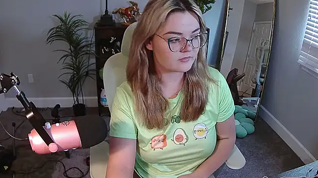 rodeobrii online show from 12-18-25, 02:43