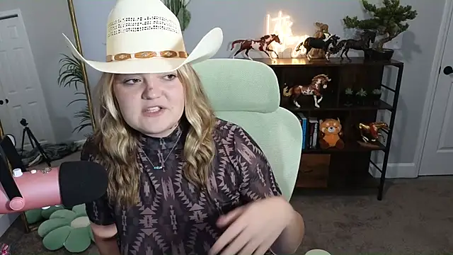 rodeobrii online show from 10-28-25, 01:50