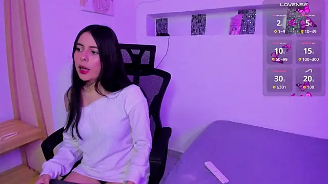 Snapshot of little_isabela1 chatting on 03-31-26, 10:45 little isabela1 online show from 03-31-26, 10:45