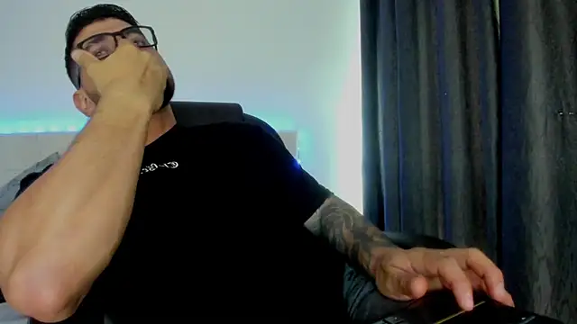 Snapshot of Teilor_Creed chatting on 02-11-26, 09:25 Teilor Creed online show from 02-11-26, 09:25