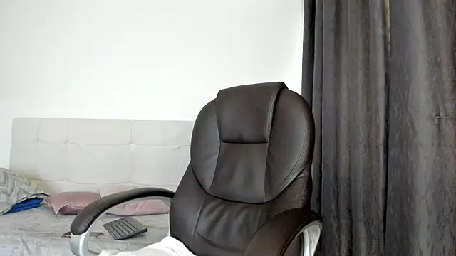 Snapshot of Teilor_Creed chatting on 12-01-25, 07:59 Teilor Creed online show from 12-01-25, 07:59