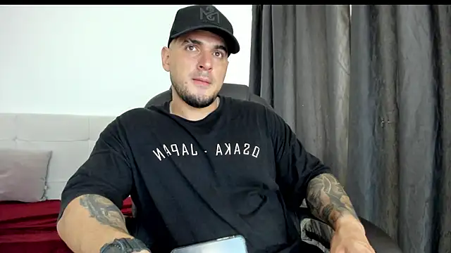 Snapshot of Teilor_Creed chatting on 11-21-25, 07:02 Teilor Creed online show from 11-21-25, 07:02