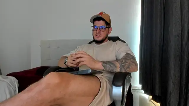 Snapshot of Teilor_Creed chatting on 02-26-26, 07:36 Teilor Creed online show from 02-26-26, 07:36