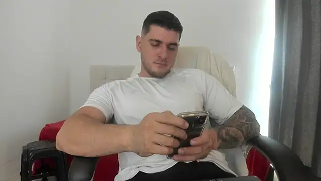 Snapshot of Teilor_Creed chatting on 09-12-25, 07:35 Teilor Creed online show from 09-12-25, 07:35