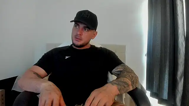 Snapshot of Teilor_Creed chatting on 10-20-25, 07:03 Teilor Creed online show from 10-20-25, 07:03