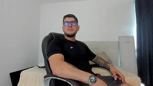 Snapshot of Teilor_Creed chatting on 10-04-25, 07:48 Teilor Creed online show from 10-04-25, 07:48