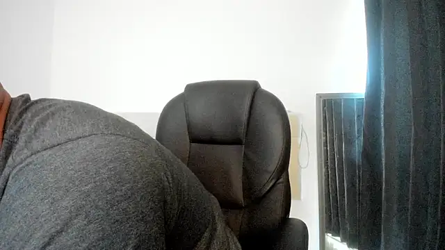 Snapshot of Teilor_Creed chatting on 11-08-25, 08:23 Teilor Creed online show from 11-08-25, 08:23