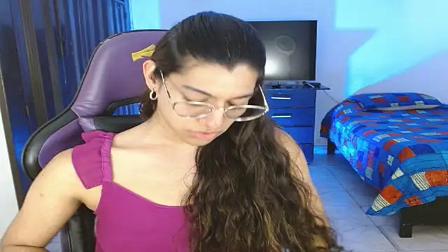 engielphoenis14 online show from 06-09-26, 10:44