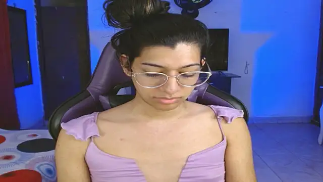 engielphoenis14 online show from 03-26-26, 11:35