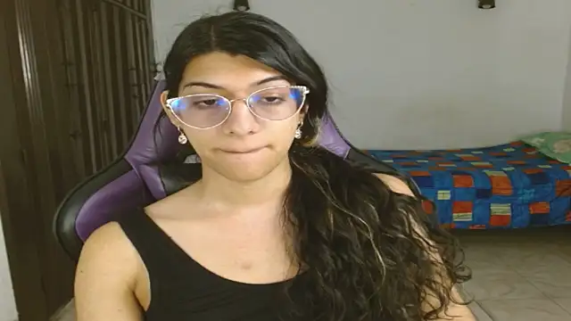 engielphoenis14 online show from 10-15-25, 12:20