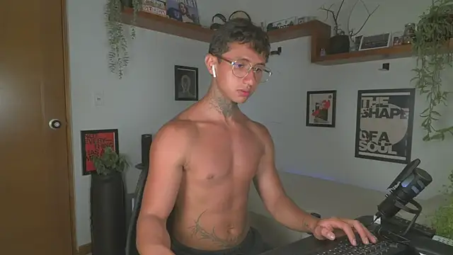 Snapshot of ArchiGoldd chatting on 06-04-26, 09:19 ArchiGoldd online show from 06-04-26, 09:19