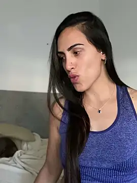 Snapshot of alessandra-a chatting on 02-18-25, 09:20 alessandra-a online show from 02-18-25, 09:20