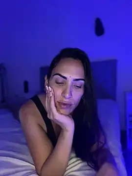 Snapshot of alessandra-a chatting on 03-08-25, 05:38 alessandra-a online show from 03-08-25, 05:38